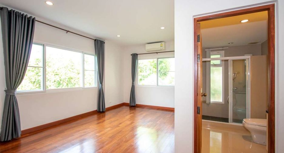 For rent 5 bedrooms house in Mueang Chiang Mai, Chiang Mai