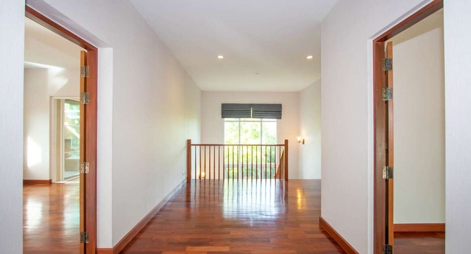 For rent 5 bedrooms house in Mueang Chiang Mai, Chiang Mai