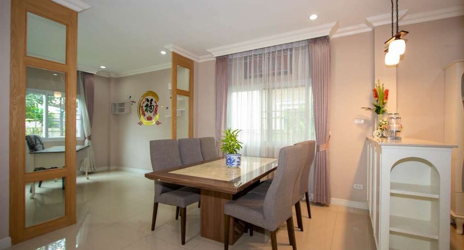 For rent 3 bedrooms house in San Kamphaeng, Chiang Mai