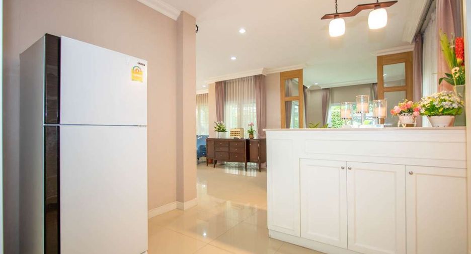 For rent 3 bedrooms house in San Kamphaeng, Chiang Mai