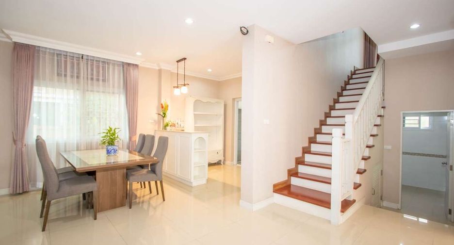 For rent 3 bedrooms house in San Kamphaeng, Chiang Mai