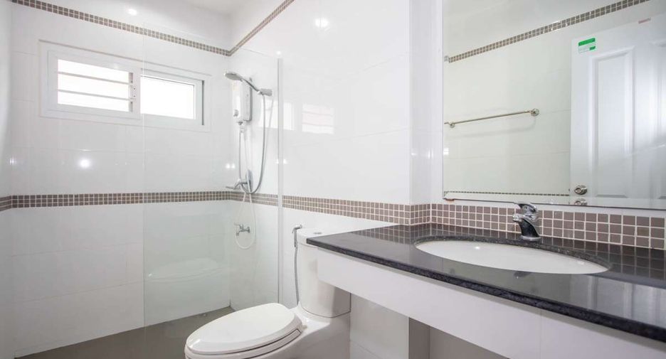 For rent 3 bedrooms house in San Kamphaeng, Chiang Mai