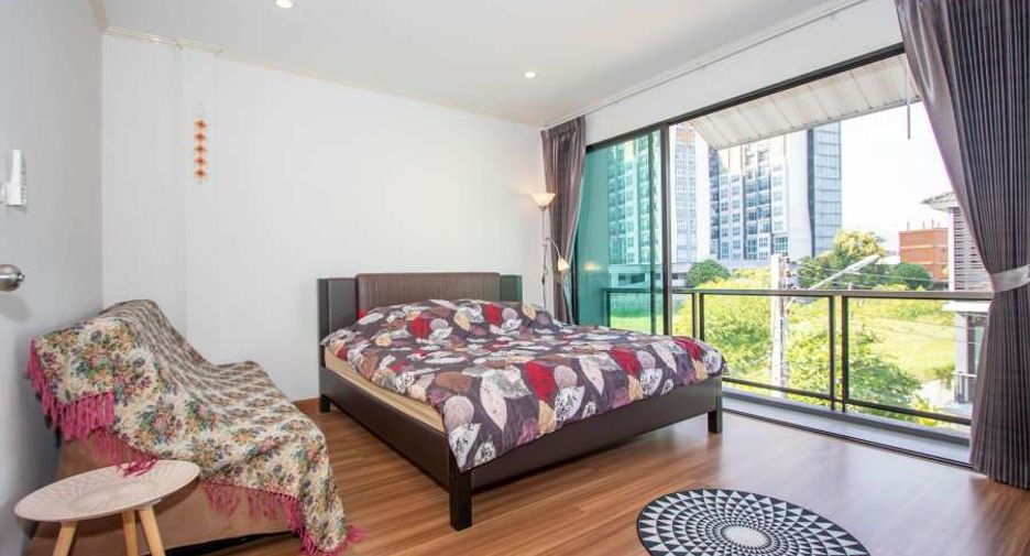 For rent 4 bedrooms house in Mueang Chiang Mai, Chiang Mai