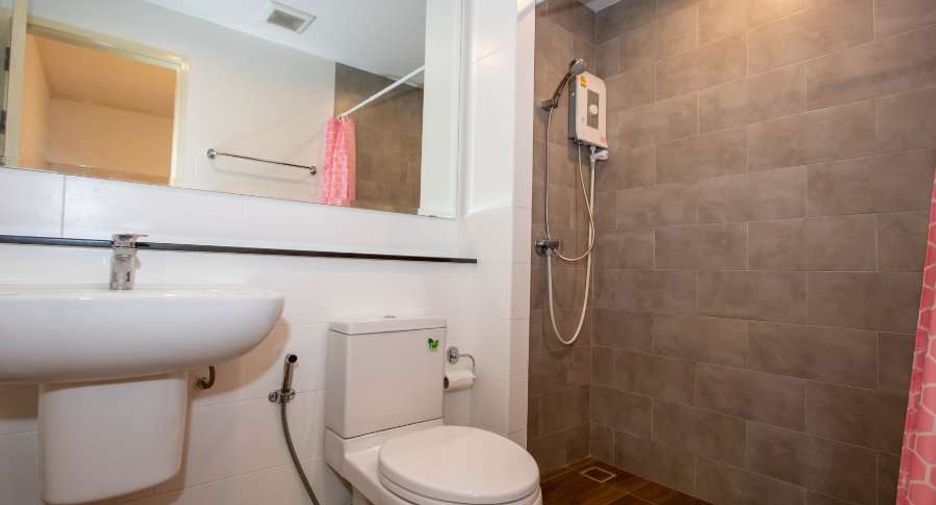 For rent 4 bedrooms house in Mueang Chiang Mai, Chiang Mai