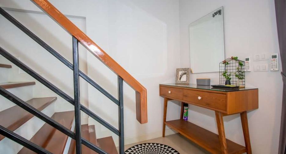 For rent 4 bedrooms house in Mueang Chiang Mai, Chiang Mai
