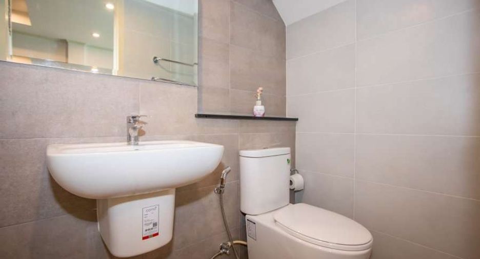 For rent 4 bedrooms house in Mueang Chiang Mai, Chiang Mai