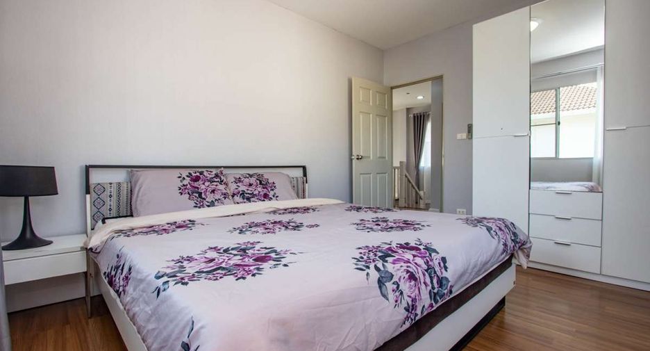 For rent 3 bedrooms house in San Sai, Chiang Mai