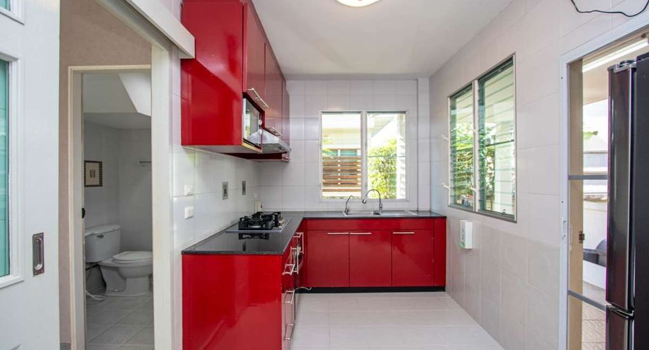 For rent 3 bedrooms house in San Sai, Chiang Mai