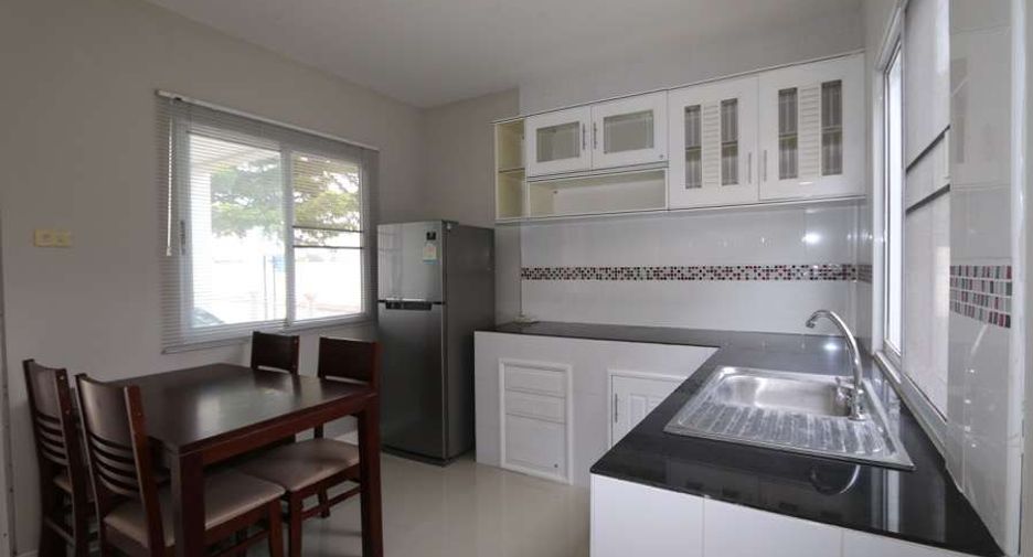 For rent 3 bedrooms house in San Sai, Chiang Mai