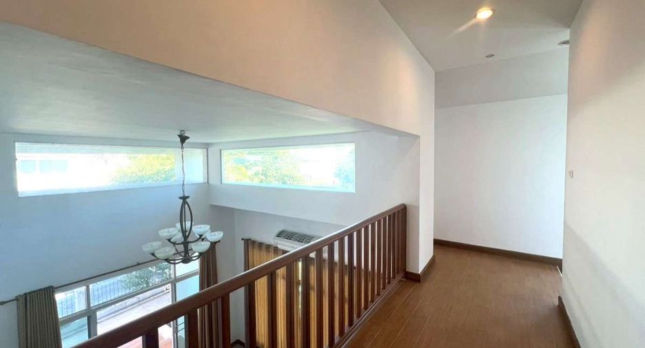 For rent 4 bedrooms house in San Sai, Chiang Mai