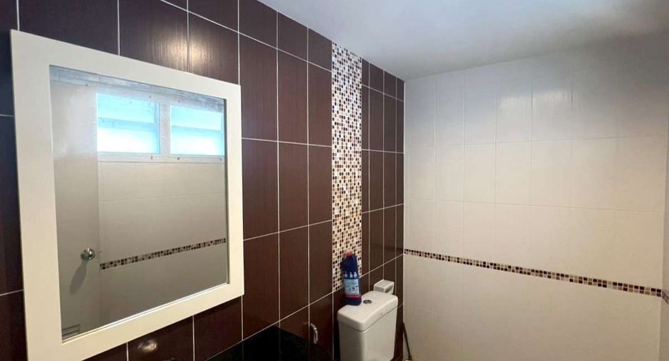 For rent 4 bedrooms house in San Sai, Chiang Mai