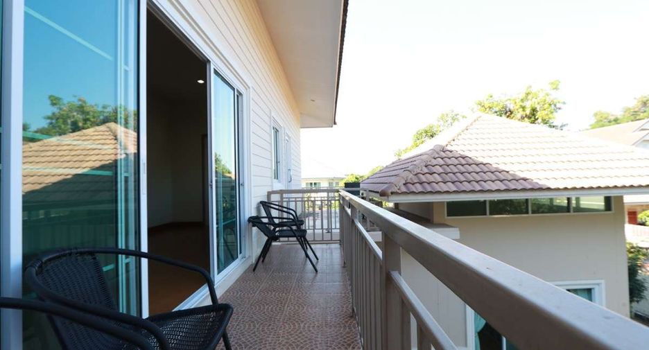 For rent 6 bedrooms house in Mueang Chiang Mai, Chiang Mai