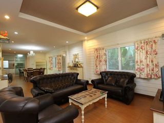 For rent 6 bedrooms house in Mueang Chiang Mai, Chiang Mai