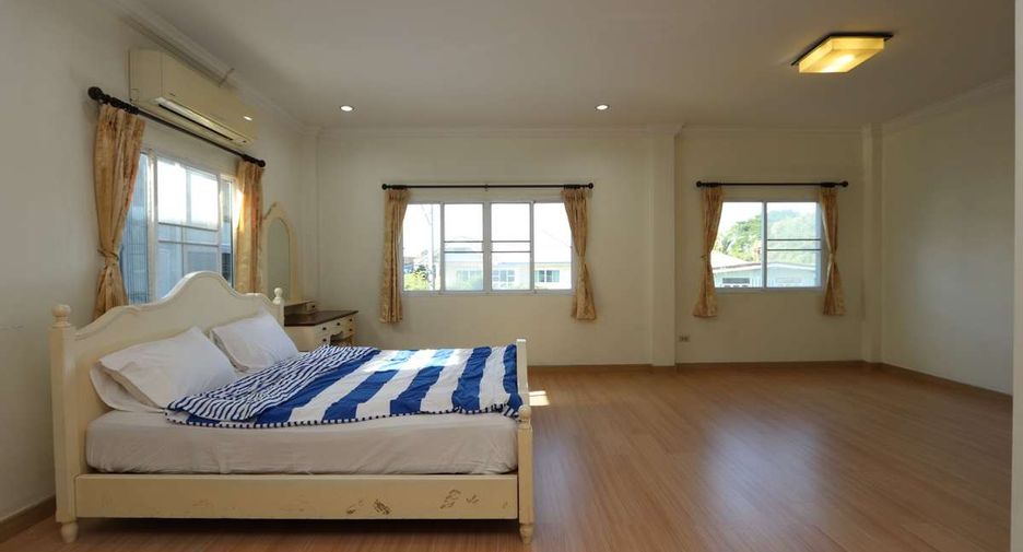 For rent 6 bedrooms house in Mueang Chiang Mai, Chiang Mai