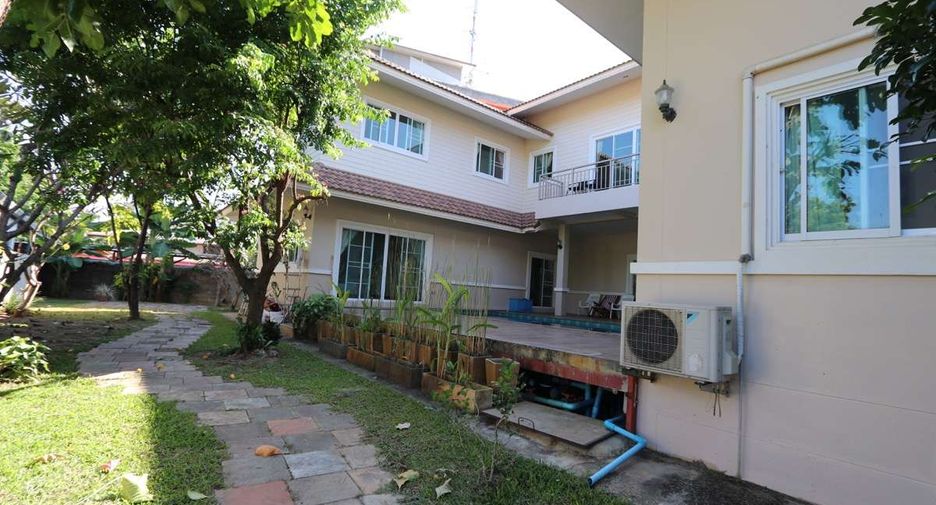 For rent 6 bedrooms house in Mueang Chiang Mai, Chiang Mai