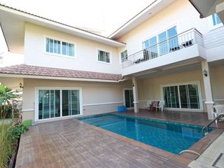 For rent 6 bedrooms house in Mueang Chiang Mai, Chiang Mai