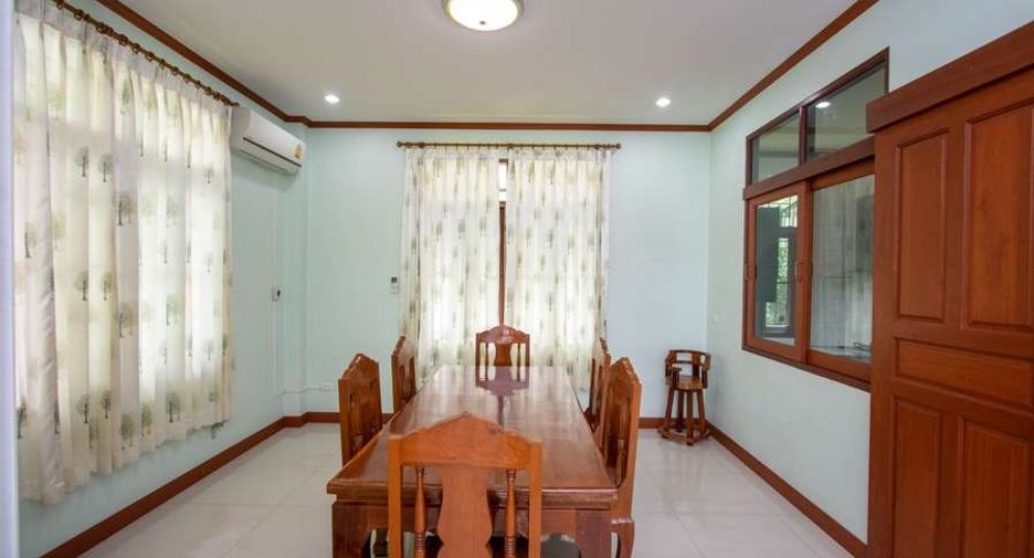 For rent 4 bedrooms house in Mueang Chiang Mai, Chiang Mai