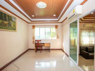 For rent 4 bedrooms house in Mueang Chiang Mai, Chiang Mai