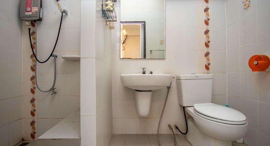 For rent 4 bedrooms house in Mueang Chiang Mai, Chiang Mai