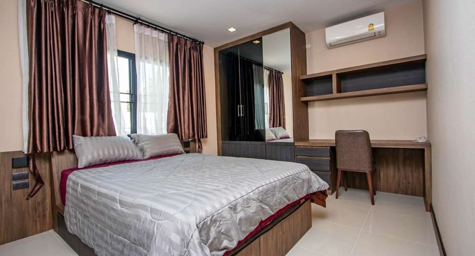 For rent 4 bedrooms house in Saraphi, Chiang Mai