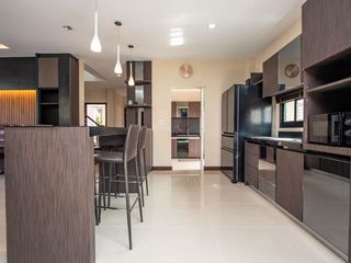 For rent 4 bedrooms house in Saraphi, Chiang Mai