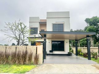 For rent 3 bedrooms house in San Kamphaeng, Chiang Mai