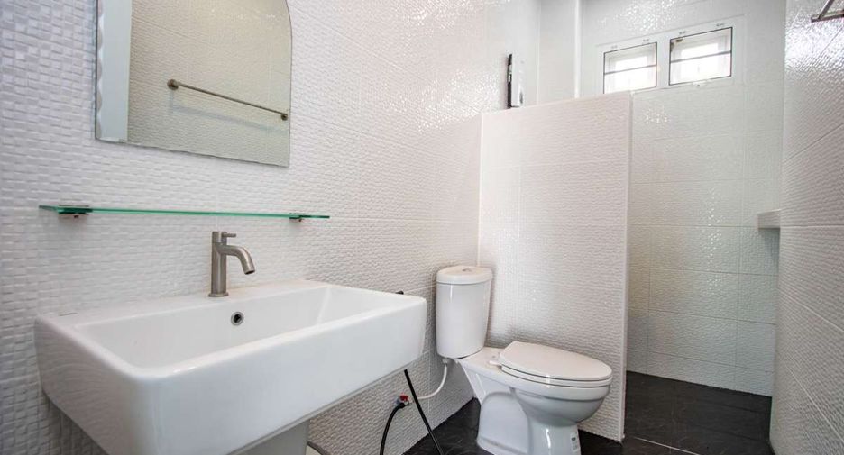 For sale 5 bedrooms house in Hang Dong, Chiang Mai