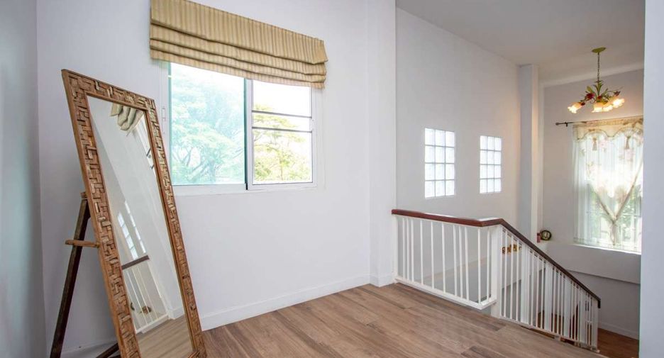 For sale 5 bedrooms house in Hang Dong, Chiang Mai
