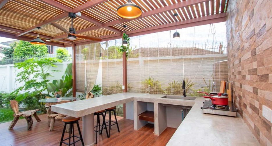 For rent 3 bedrooms house in Mueang Chiang Mai, Chiang Mai
