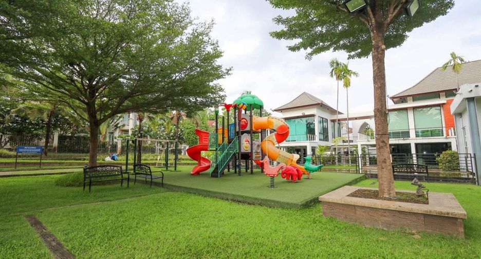 For rent 3 bedrooms house in Mueang Chiang Mai, Chiang Mai