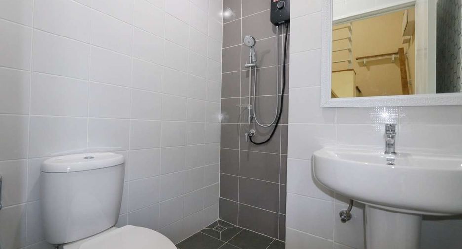 For rent 4 bedrooms house in Mueang Chiang Mai, Chiang Mai