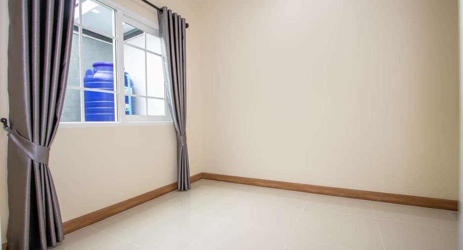 For rent 4 bedrooms house in Mueang Chiang Mai, Chiang Mai