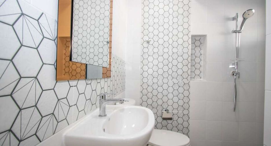 For rent 4 bedrooms house in Mueang Chiang Mai, Chiang Mai