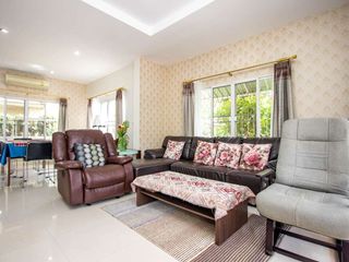 For rent 4 bedrooms house in Mueang Chiang Mai, Chiang Mai