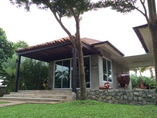 For rent 3 bedrooms house in Doi Saket, Chiang Mai