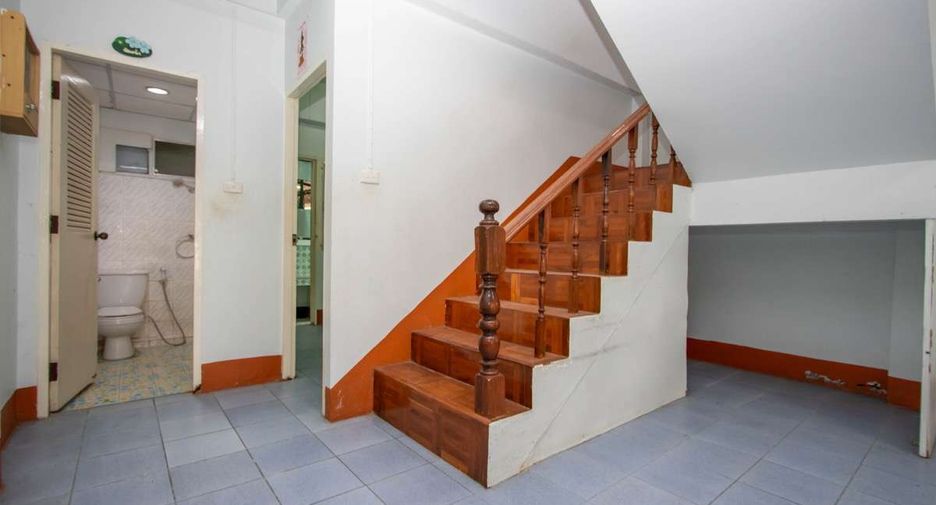 For rent 3 bedrooms house in Mueang Chiang Mai, Chiang Mai