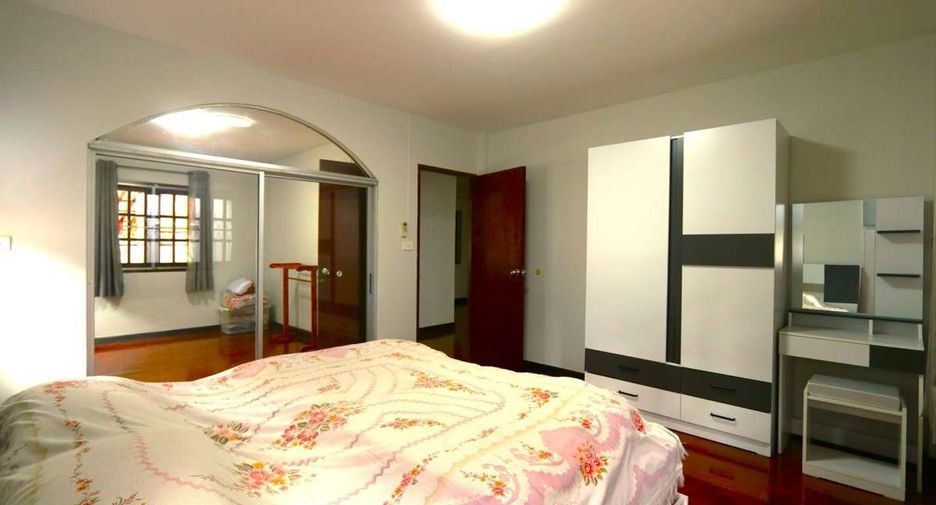 For rent 3 bedrooms house in Mueang Chiang Mai, Chiang Mai