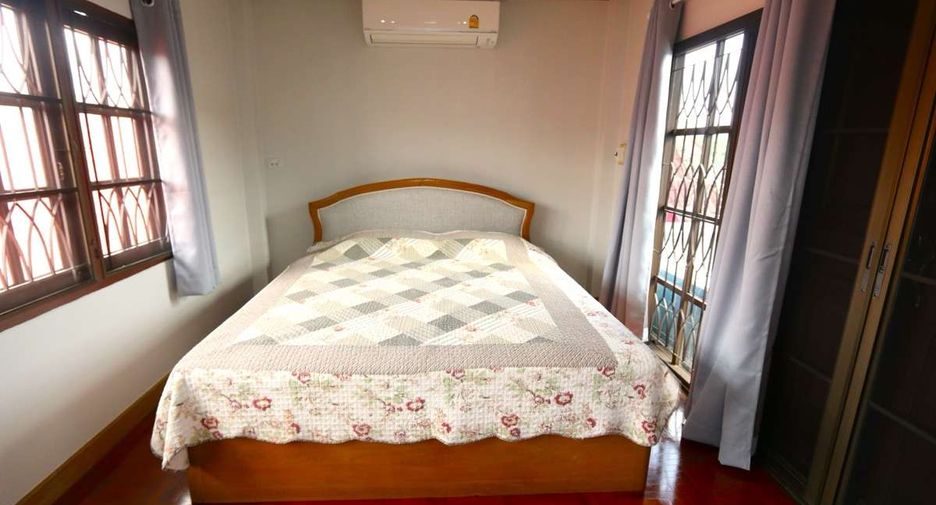 For rent 3 bedrooms house in Mueang Chiang Mai, Chiang Mai