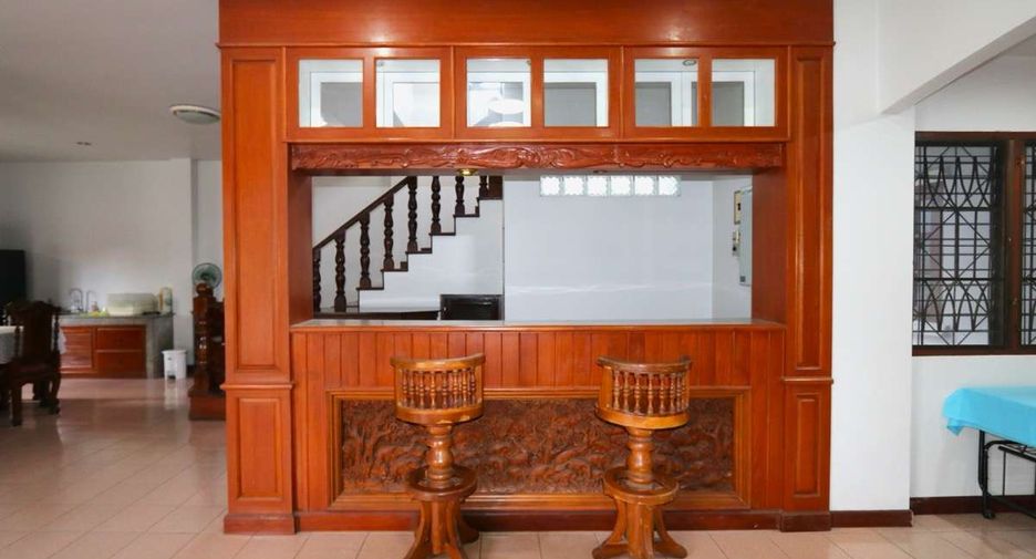 For rent 3 bedrooms house in Mueang Chiang Mai, Chiang Mai