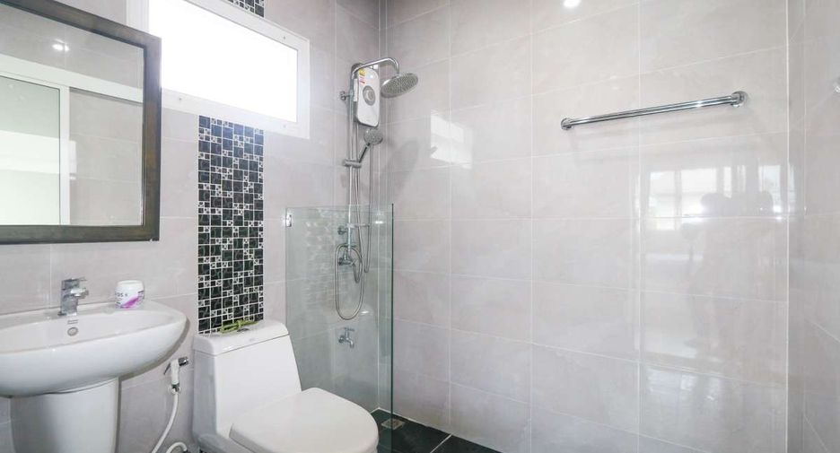 For rent 4 bedrooms house in San Sai, Chiang Mai