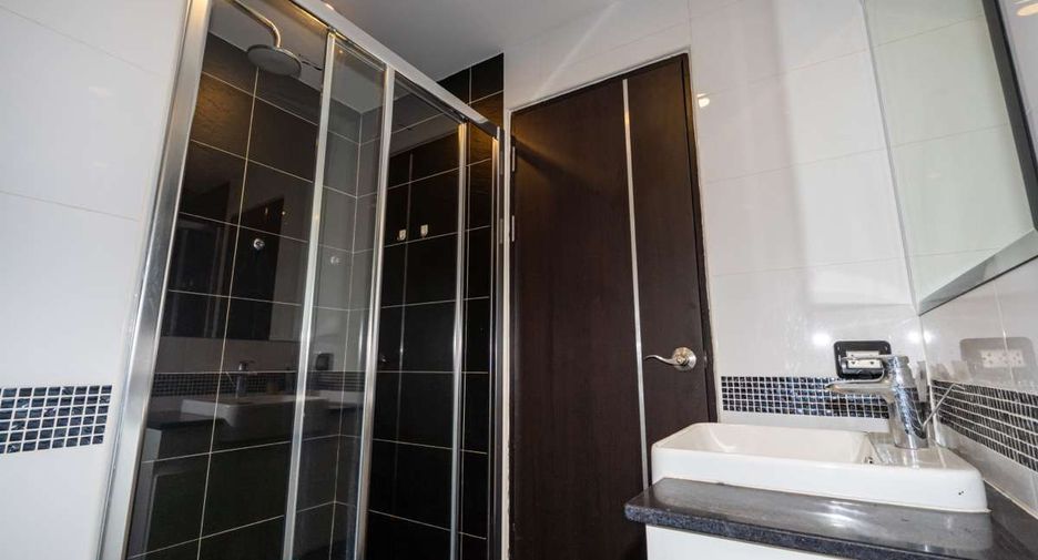 For sale 2 bedrooms condo in Mueang Chiang Mai, Chiang Mai