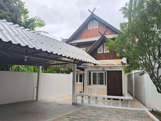 For rent 4 bedrooms house in Mueang Chiang Mai, Chiang Mai