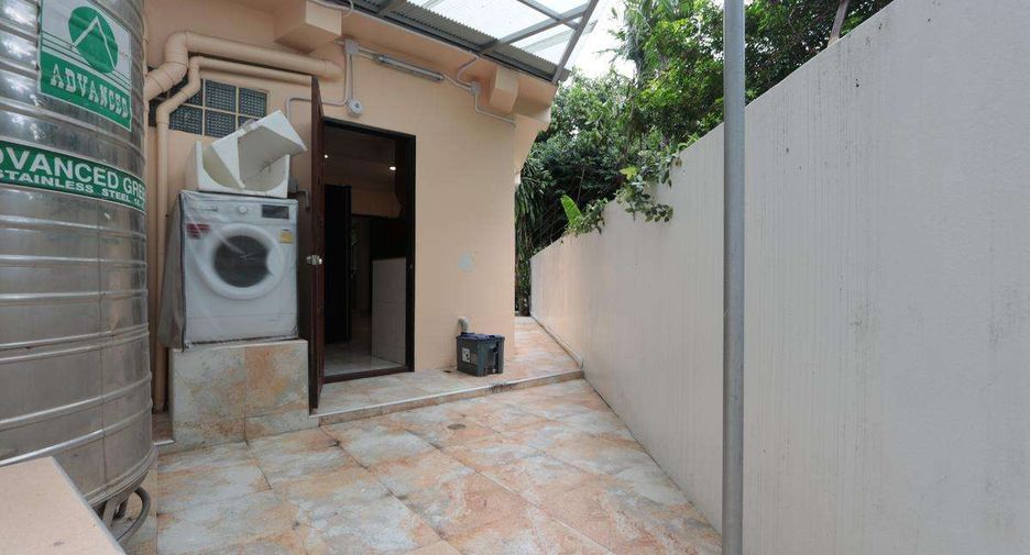 For rent 4 bedrooms house in Mueang Chiang Mai, Chiang Mai