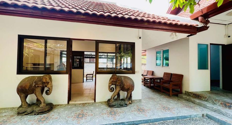 For rent 3 bedrooms house in San Sai, Chiang Mai