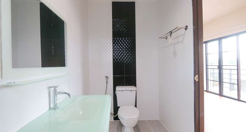 For rent 4 bedrooms house in Doi Saket, Chiang Mai