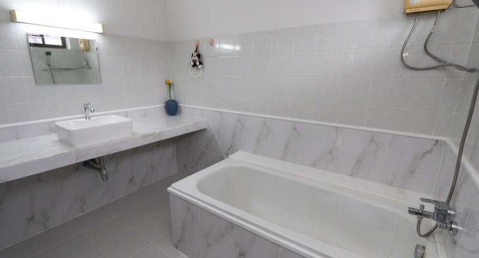 For rent 4 bedrooms house in Hang Dong, Chiang Mai