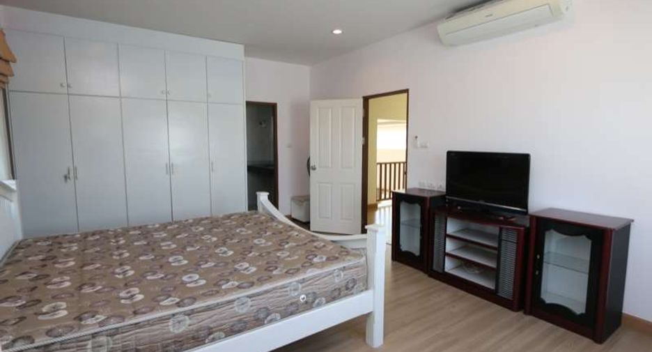 For rent 4 bedrooms house in San Sai, Chiang Mai
