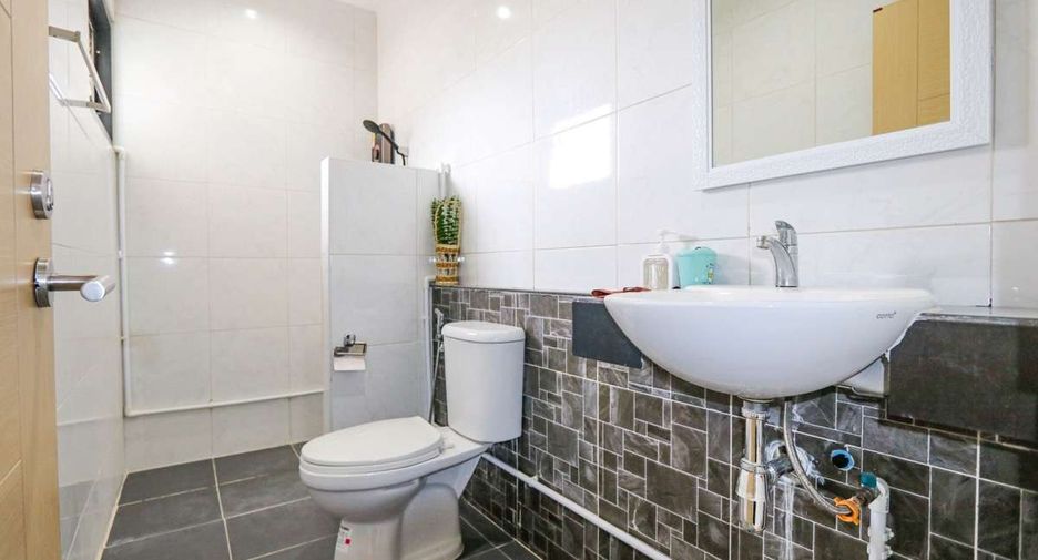 Haus zur Miete mit 3 Zimmer in Saraphi, Chiang Mai