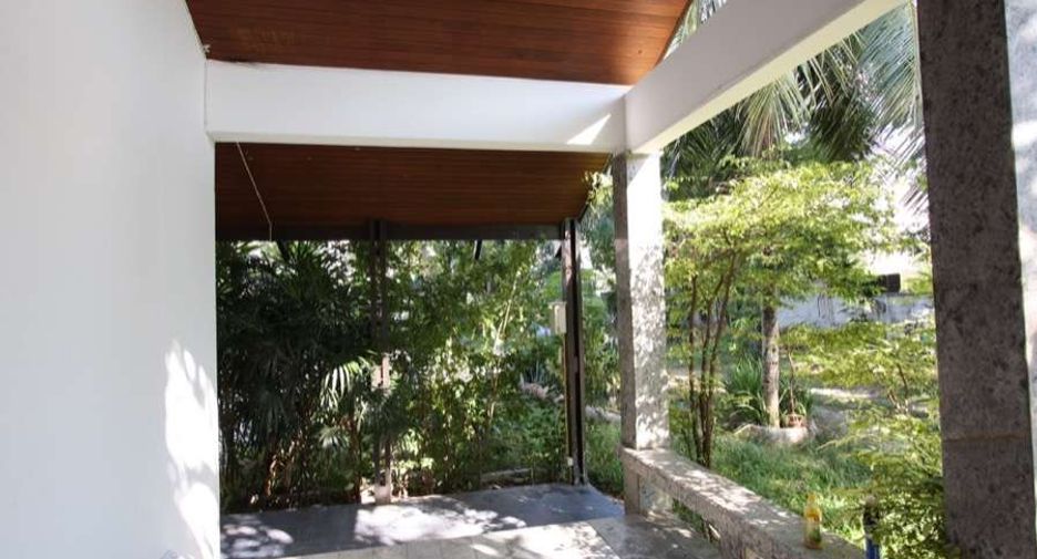 For rent 4 bedrooms house in Mueang Chiang Mai, Chiang Mai