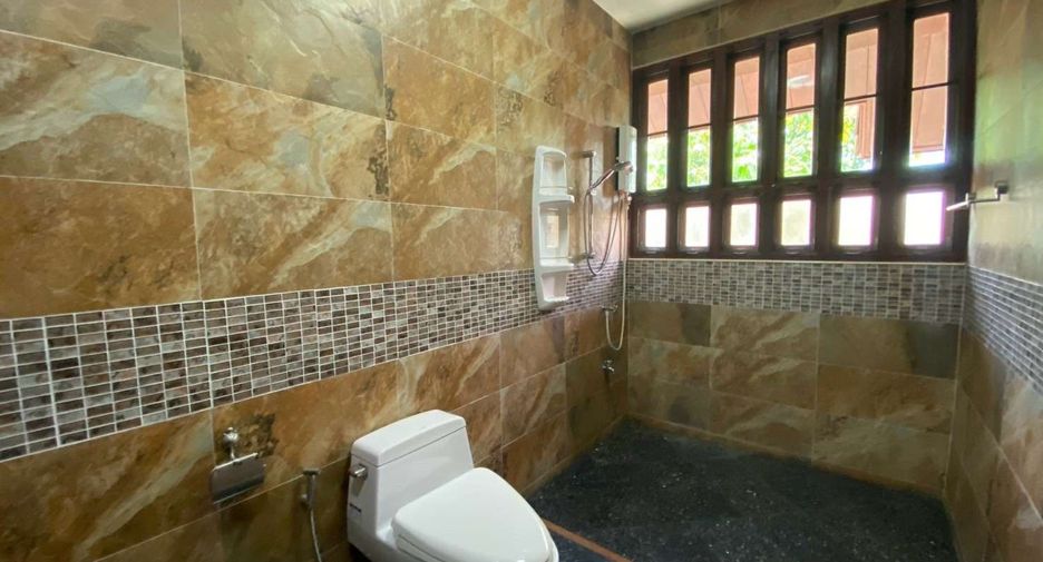 For rent 4 bedrooms house in San Sai, Chiang Mai